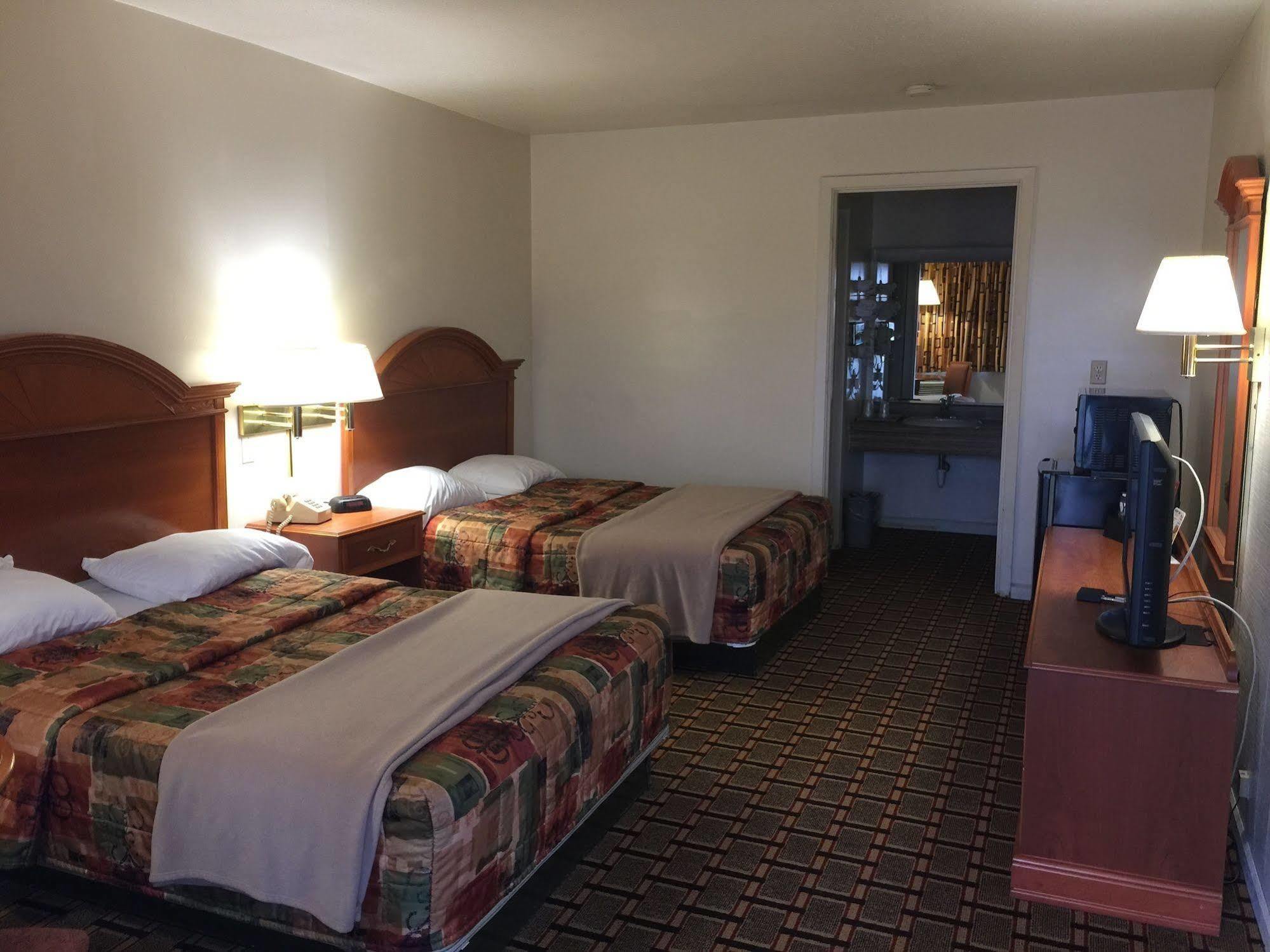 Budget Inn Daleville Extérieur photo